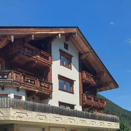 Adlerblick Apartment Маурах Екстериор снимка