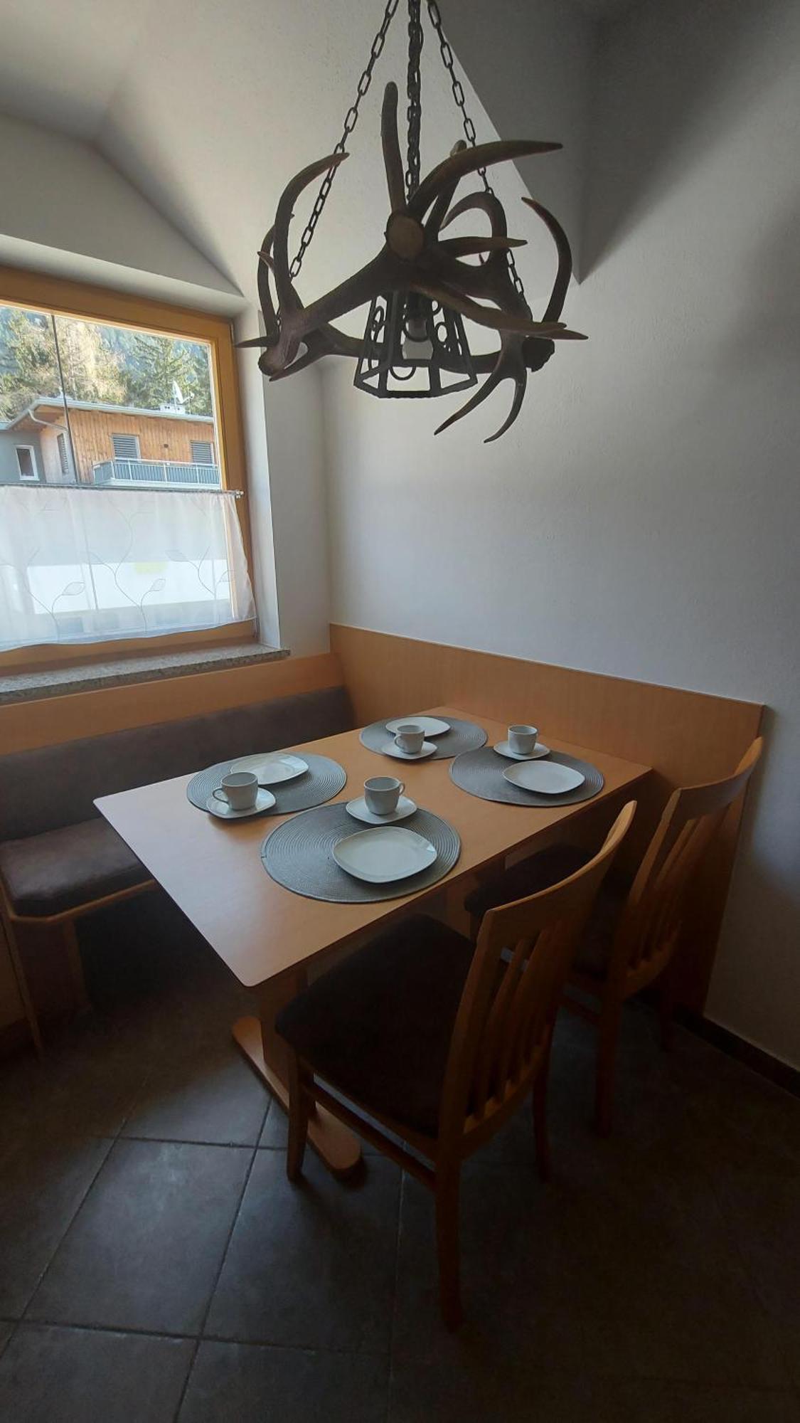 Adlerblick Apartment Маурах Екстериор снимка