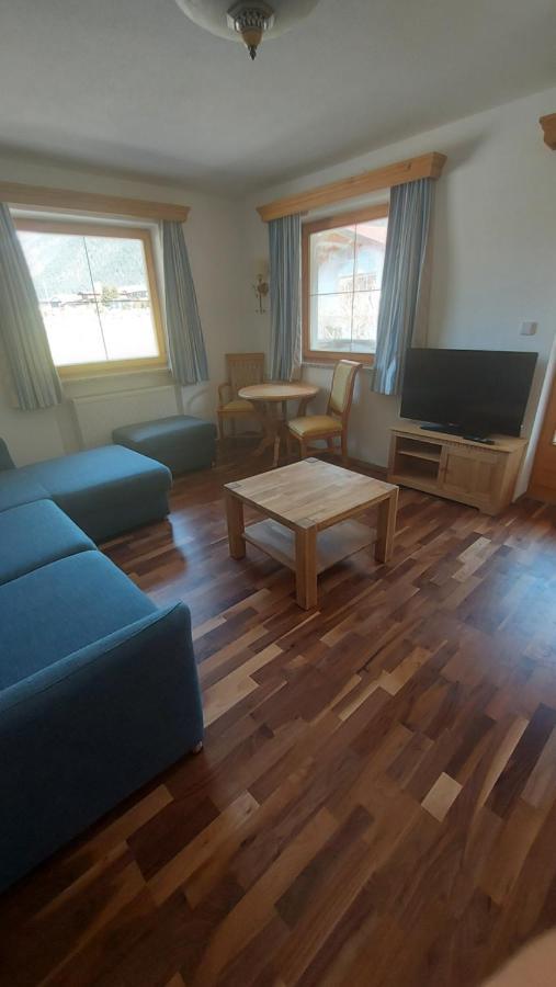 Adlerblick Apartment Маурах Екстериор снимка
