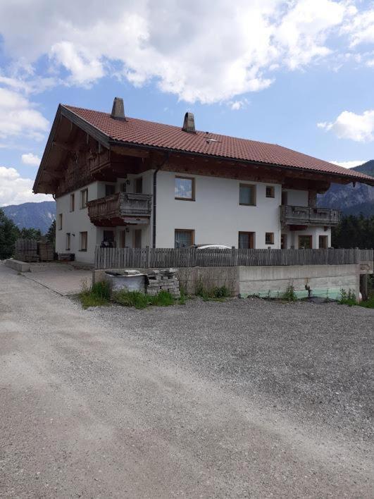 Adlerblick Apartment Маурах Екстериор снимка