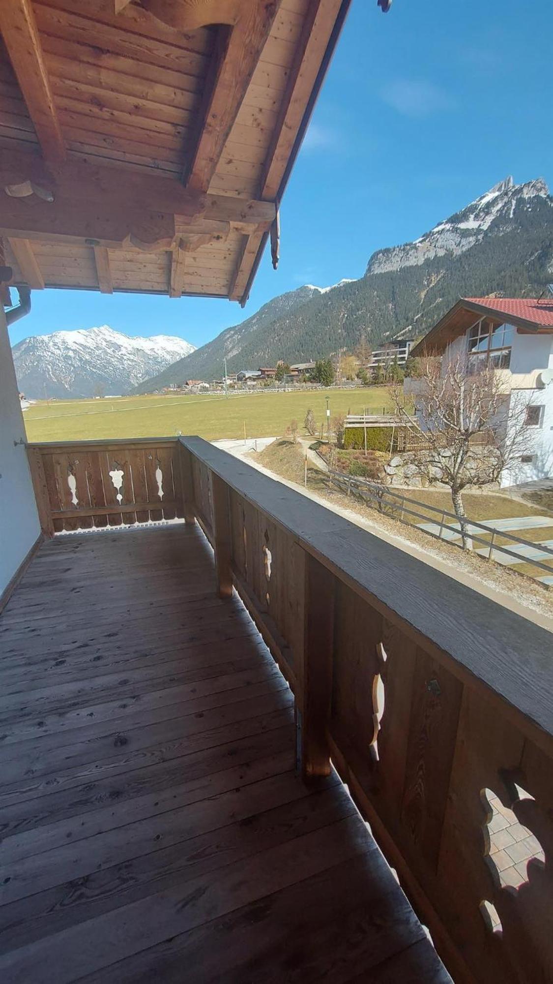 Adlerblick Apartment Маурах Екстериор снимка