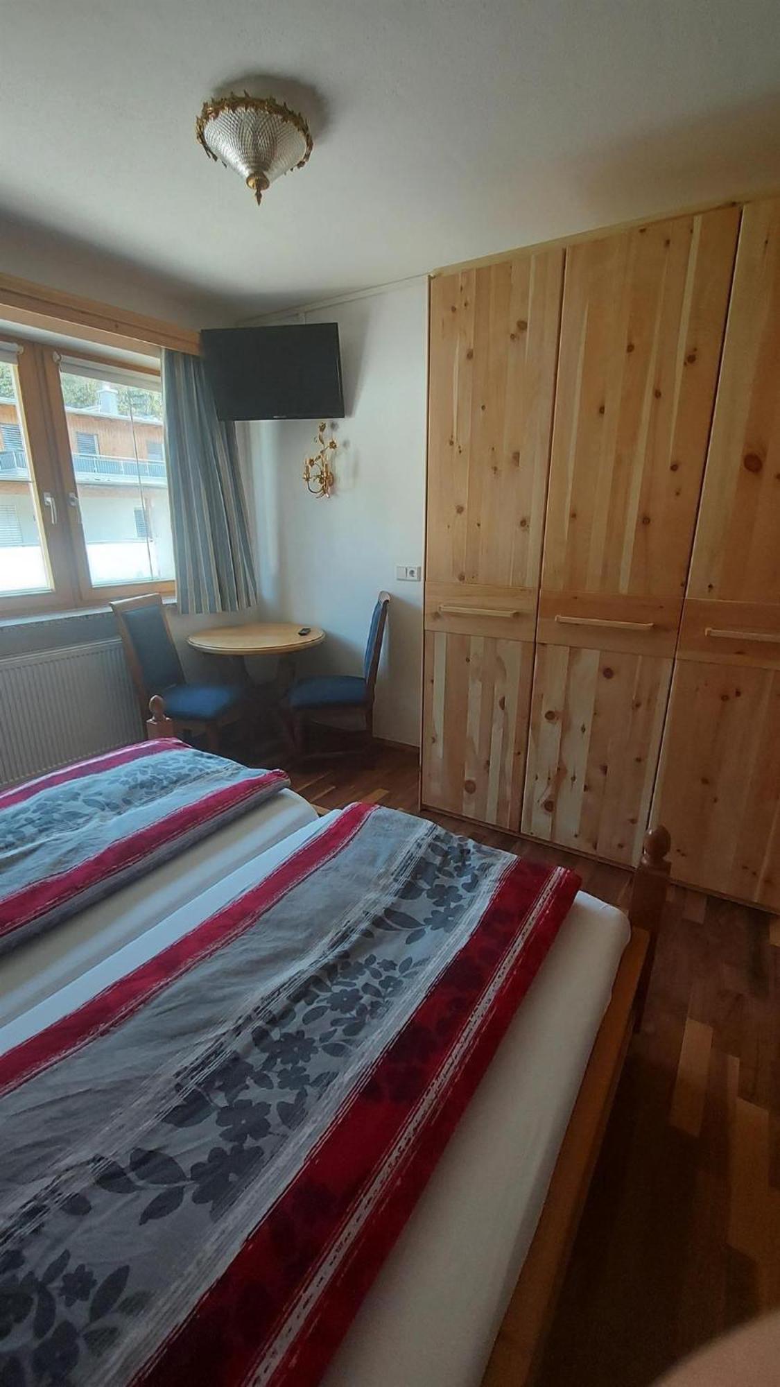 Adlerblick Apartment Маурах Екстериор снимка